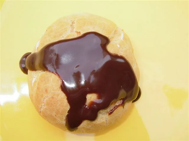 Profiterole au chocolat