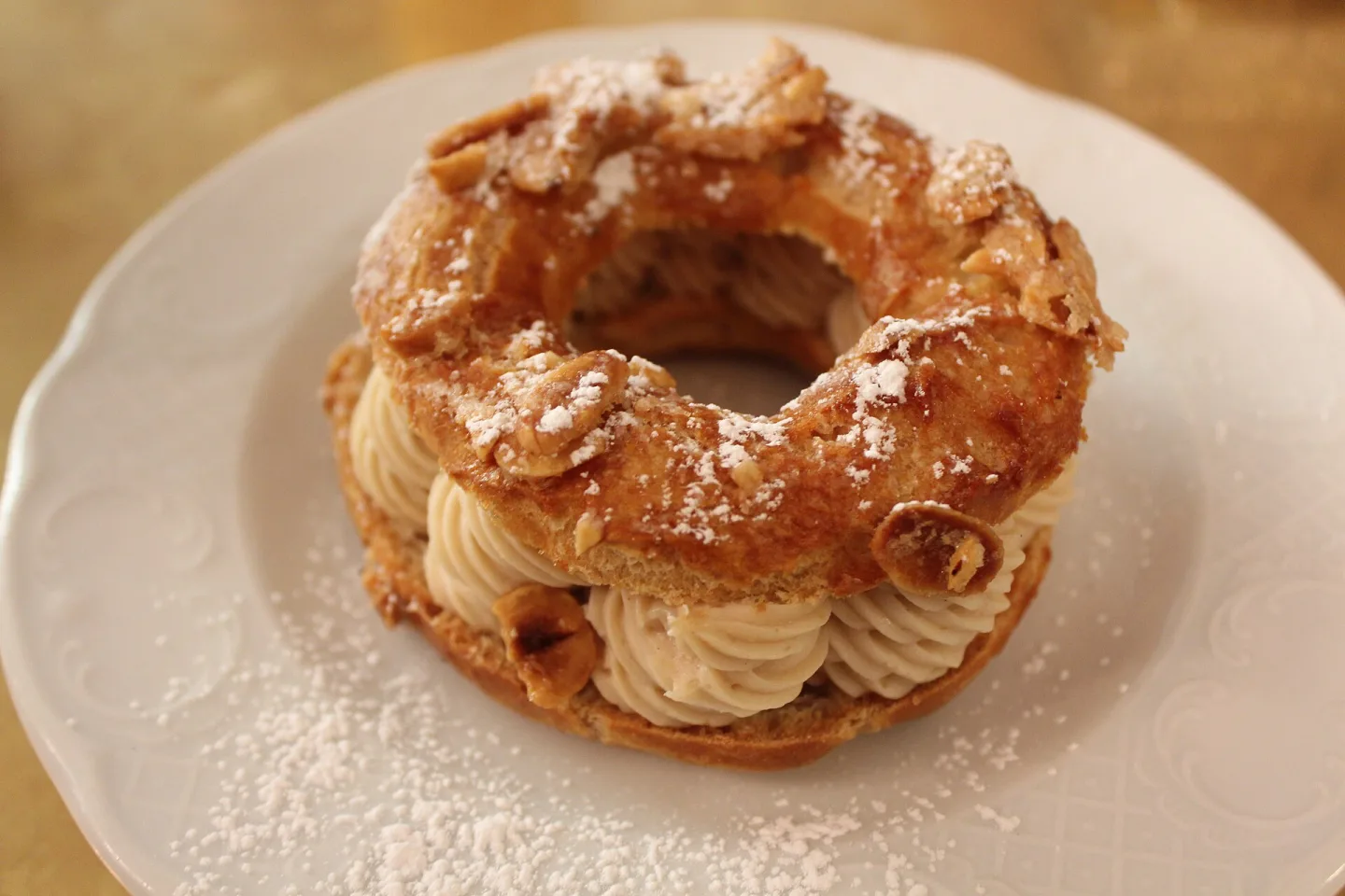 A ring-shaped Paris-Brest with praline cream.