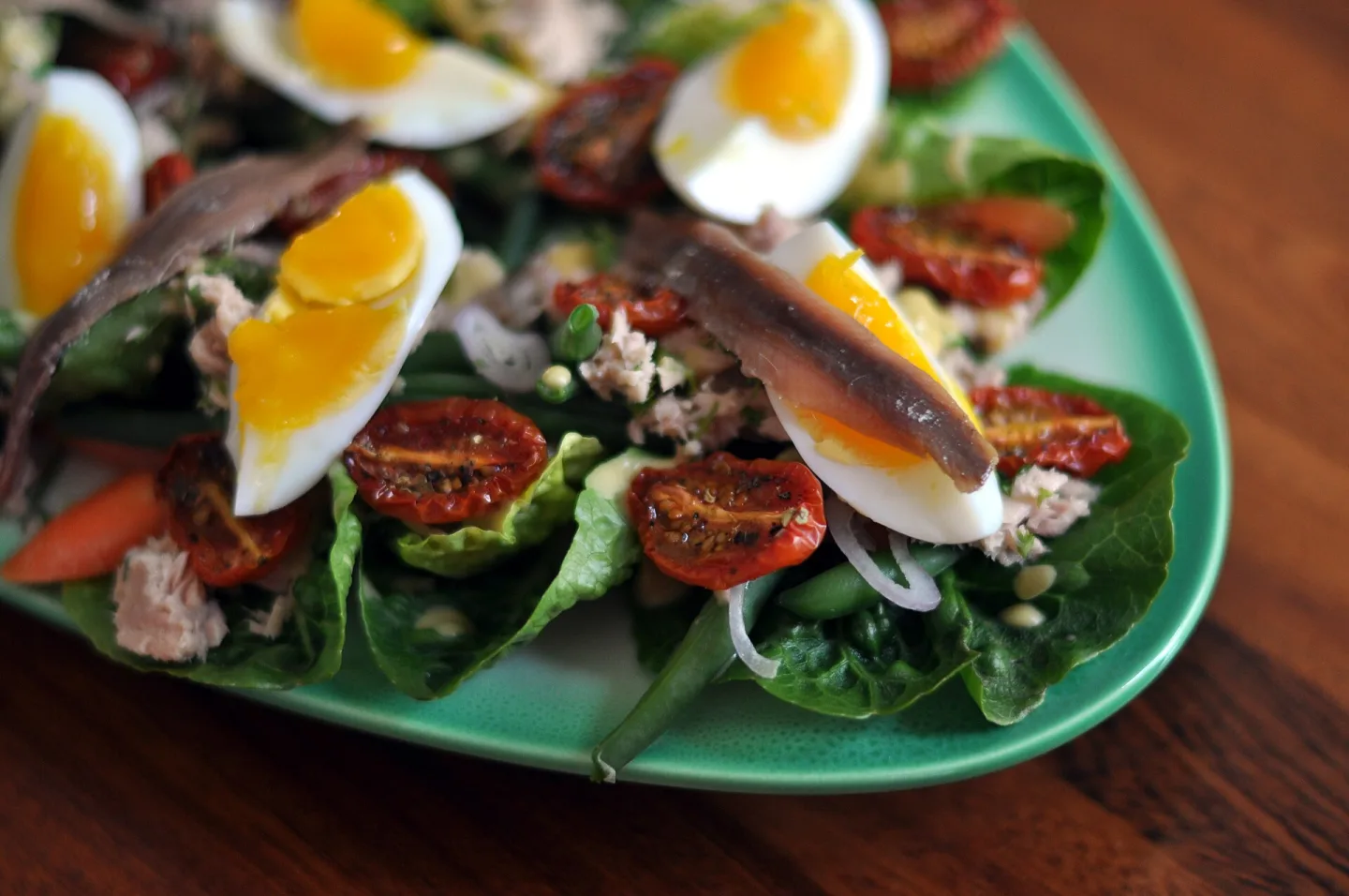 Salade niçoise with vegetables, fish and boiled egg.