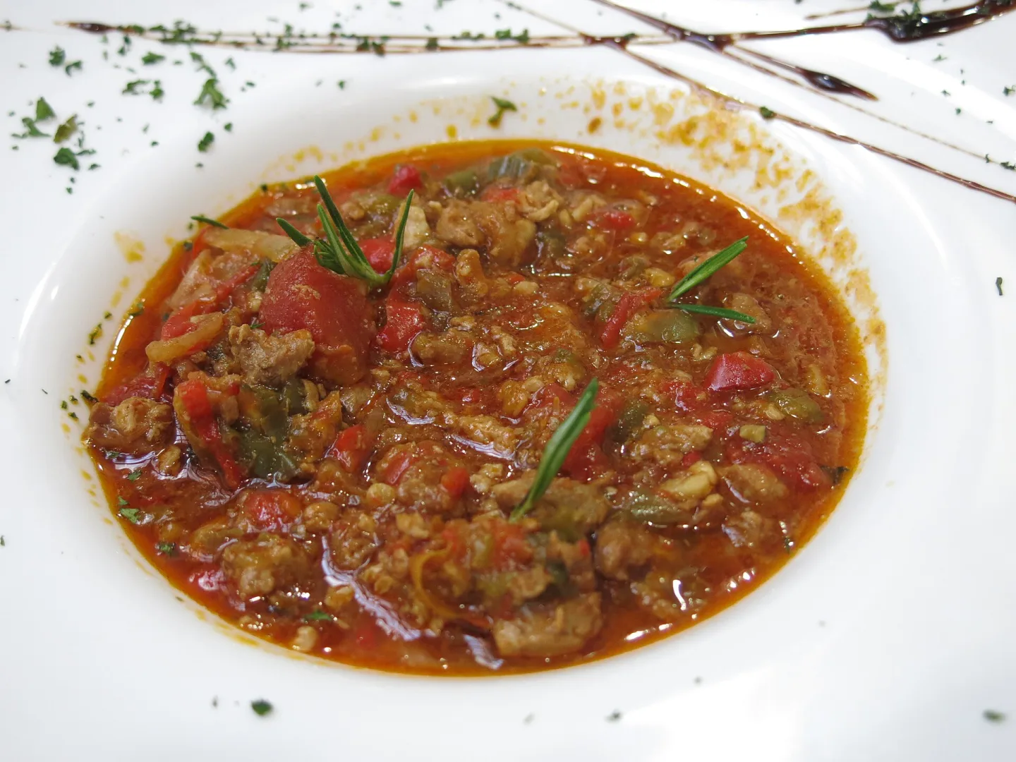 Axoa served with potatoes.