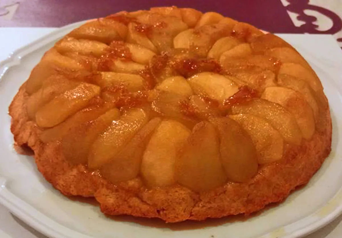 Tarte Tatin, just out of the oven, not glazed yet, based on Christophe Michalak's famous recipe.